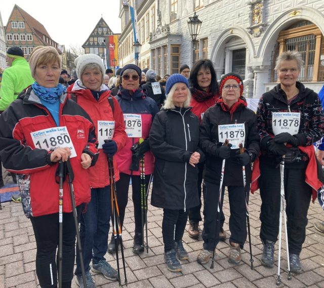 Die Teilnehmerinnen der Stickwalking - Gruppe 