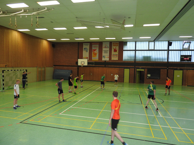 Handballtraining endlich auch wieder mit Körperkontakt!