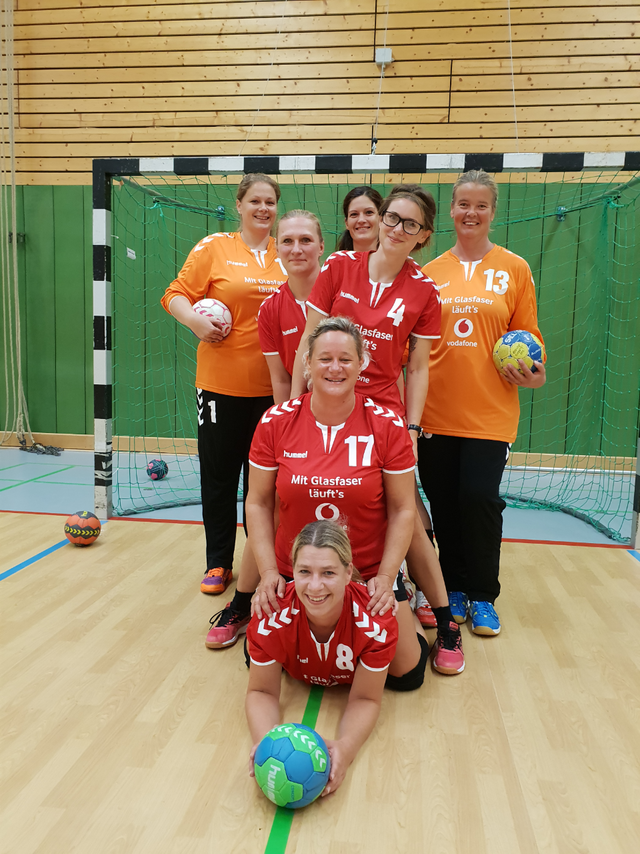 Handball: Spielerinnen für Damenmannschaft gesucht!